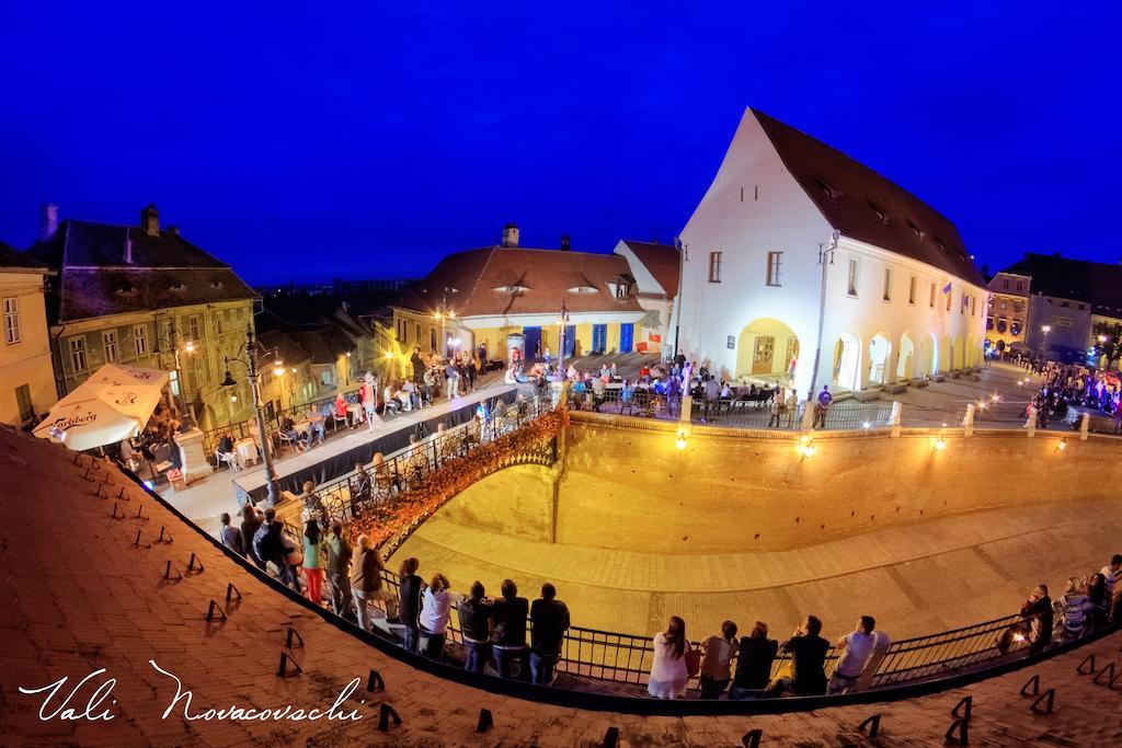 The Council Hotel Sibiu Buitenkant foto