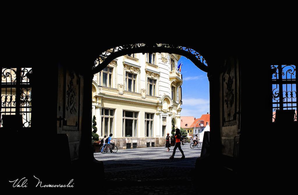 The Council Hotel Sibiu Buitenkant foto